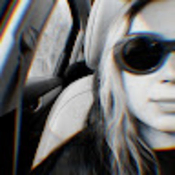 Meet your Posher, Erika - Picture 1 of 1